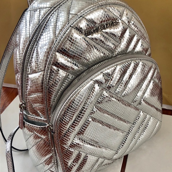 ✨Michael Kors Quilted Metallic Backpack✨ main image 8